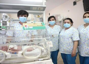 Rare operation at QSUT, white T-shirts 5-hour intervention in the baby’s heart, save lives!
