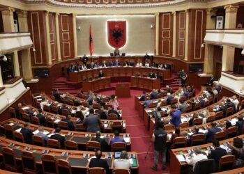 Today plenary session / Agenda, these are the issues that will be discussed