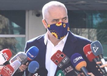 “When I get in trouble, the only solution is Edi Rama and PS” Vaccination of personalities, Rama: Shame all this zallamahi!