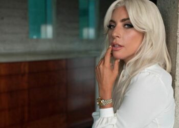 Lady Gaga dares again! / She becomes brunette and barely recognizable (Photos)
