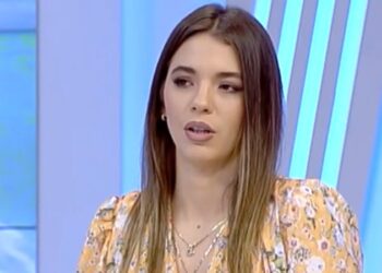 Is there friendship with Andy and Melissa?  Albanian answers