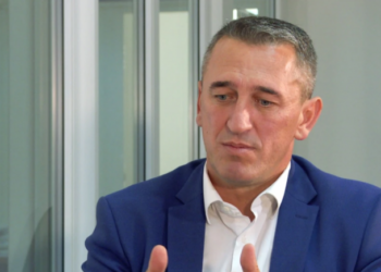 He breaks his jaw and 3 teeth, the Serbian politician confesses: The attack on my son was politically organized!