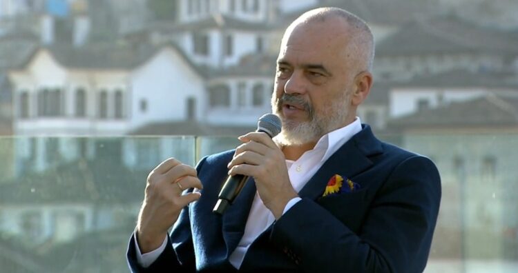 “Like the Bath of Vlora” / Rama: I made a bet with the people of Vlora, we will take tourists to the informal neighborhood