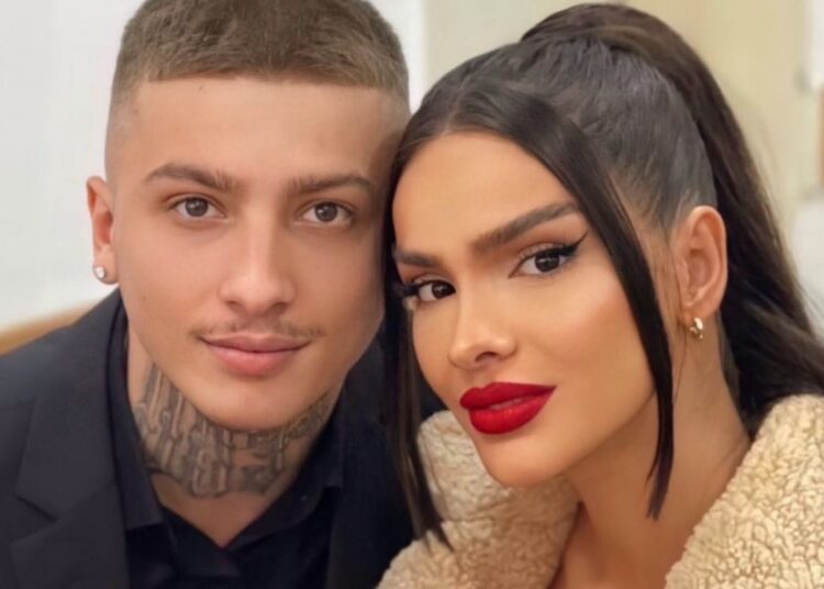 After her marriage to Feron, Arbenita admits that she is pregnant and publishes photos with a round belly