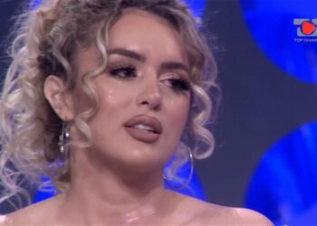“I saw my father ready to kill his mother, he kicked us out of the house” / Antonella’s shocking story: We went to Italy in body clothes