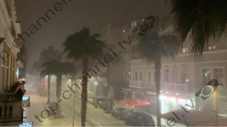 Fog covers Durrës – Top Channel