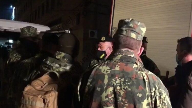 Chemical reaction at the former Knitwear factory in Korça / Experts arrive from Tirana