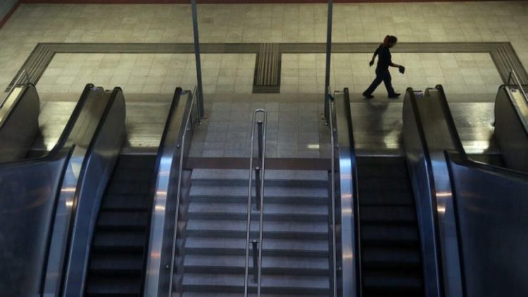 The subway in Athens is being evacuated due to anonymous phone calls about the bomb