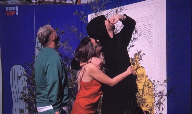 A big surprise comes from the sky for Donald and Beatrix, the ‘Big Brother Vip’ couple remains amazed