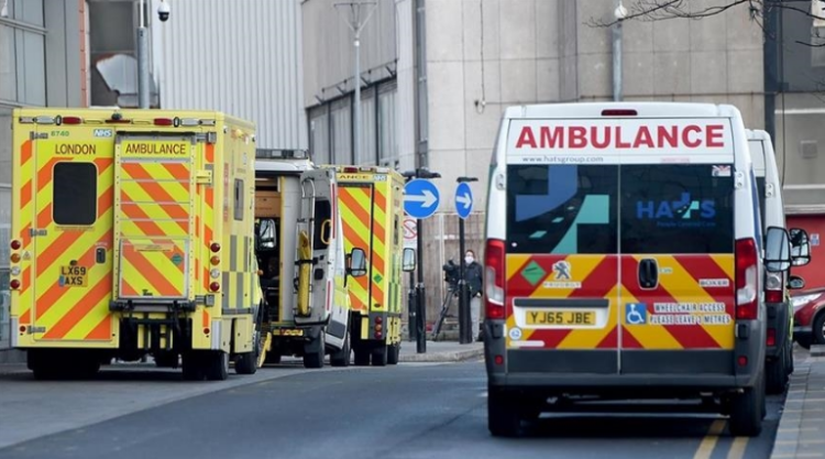 Britain, the first patient with the Omicron variant of COVID-19 dies