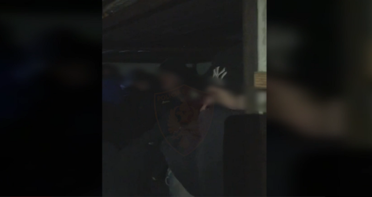 Arrested with 23 emigrants in the camouflaged body of the car, handcuffed 46-year-old in Korça