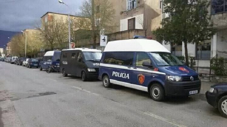 Korça / 3 persons are arrested, a 31-year-old woman is being prosecuted. This is why they are accused
