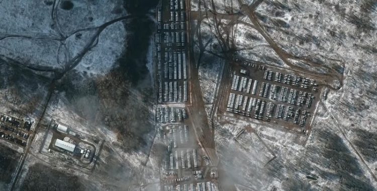 “Terrified” Ukraine trains civilians how to protect themselves from Russian occupation!