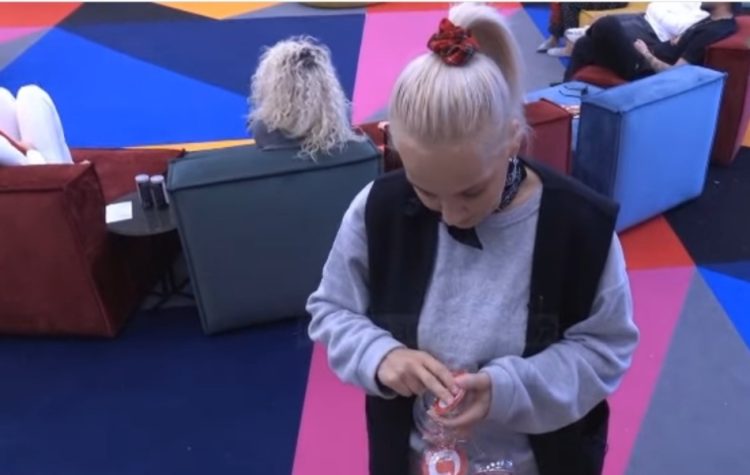 The game of “Vodafone” ends, the residents pull the last balls