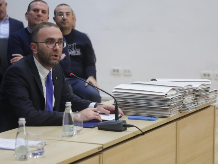 5259 delegates for Basha / Gazment Bardhi shows the participants in the Assembly on December 18