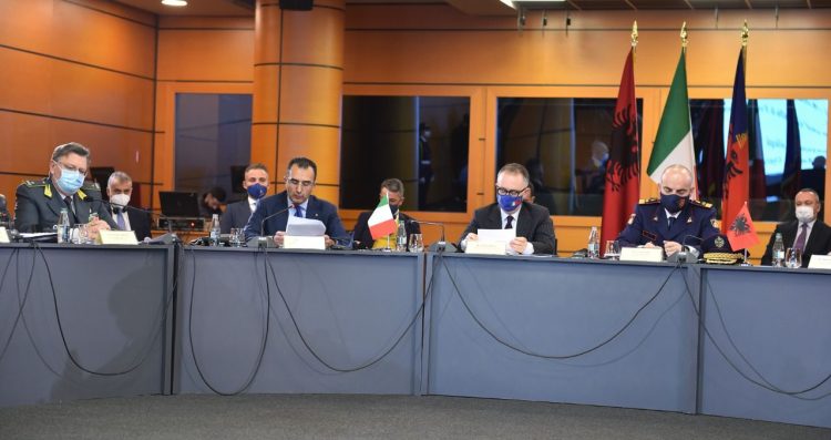 Fight against cannabis trafficking in Albania / Guardia di Finanza: Zero amount of drugs seized in Italy