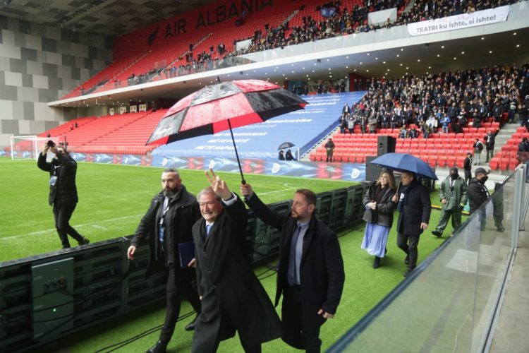 Berisha Assembly, dismissal of Basha / Meeting in the stadium. A new statute is voted on. “PD is being re-established