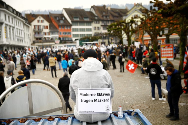 Switzerland tightens measures against COVID-19