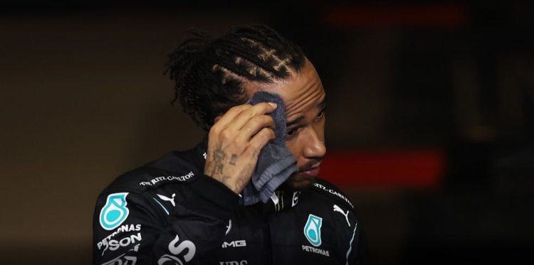 Hamilton wants to forget the defeat, he no longer follows the Formula 1 account on social networks