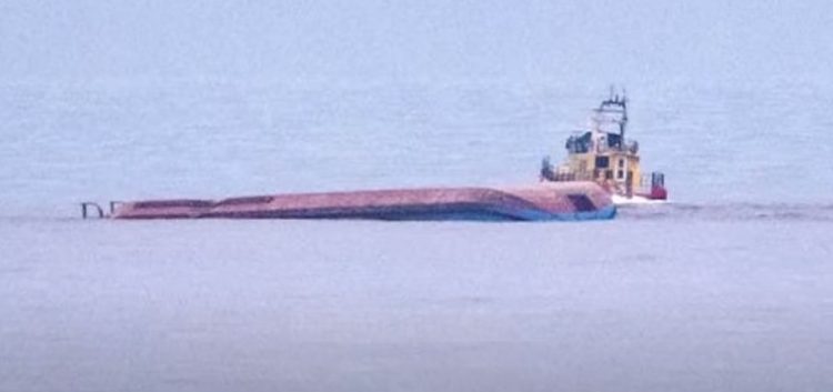 Ships collide head-on in Baltic, some missing: One ship is English