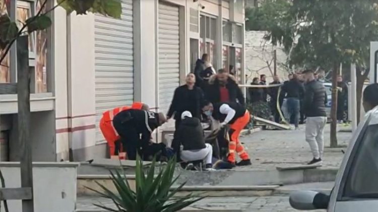 The assassin from Vlora is being filmed, he planted the bomb 15 minutes before the explosion by phone