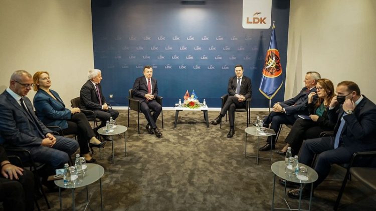 Visit to Kosovo, Balla meets the leader of LDK, Lumir Abdixhiku