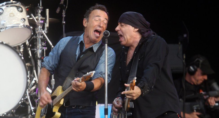 Bruce Springsteen sells rights to entire music repertoire for $ 500mln (photos)