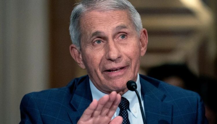 Anthony Fauci: Celebrate New Year’s Eve without kisses and hugs