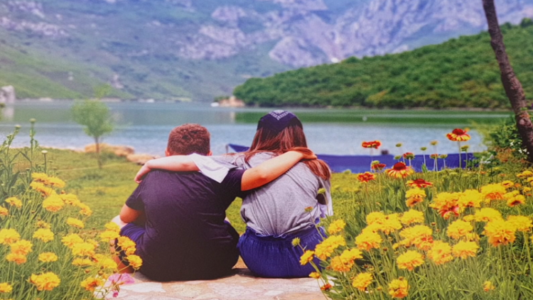 Young people photograph nature / The 3 best were chosen among 844 photos in Shkodra