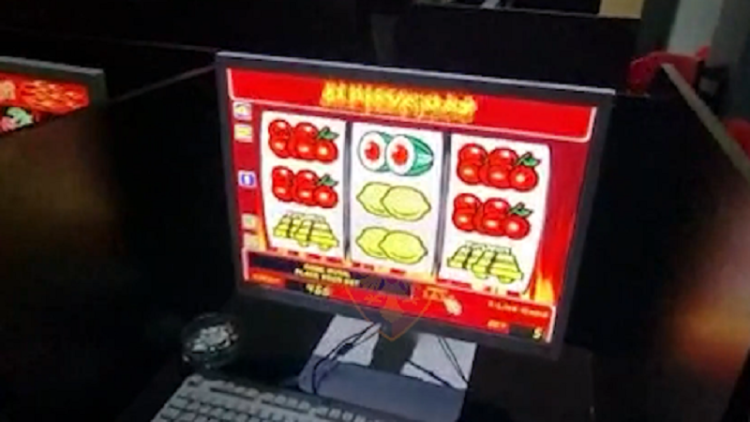 Gambling, the first illegal drugs / Two arrested in Vlora