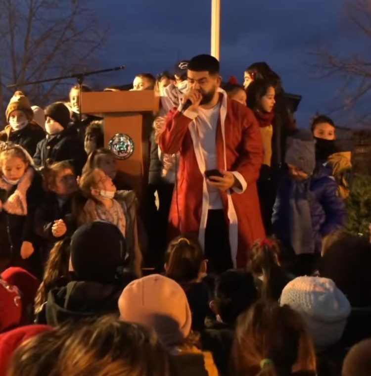 After being released from prison, Noizy dresses like a grandfather and surprises children in Kosovo