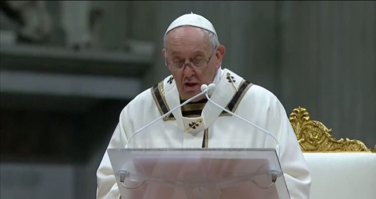 “Pope is dead”, the announcer announces live during the Christmas broadcast