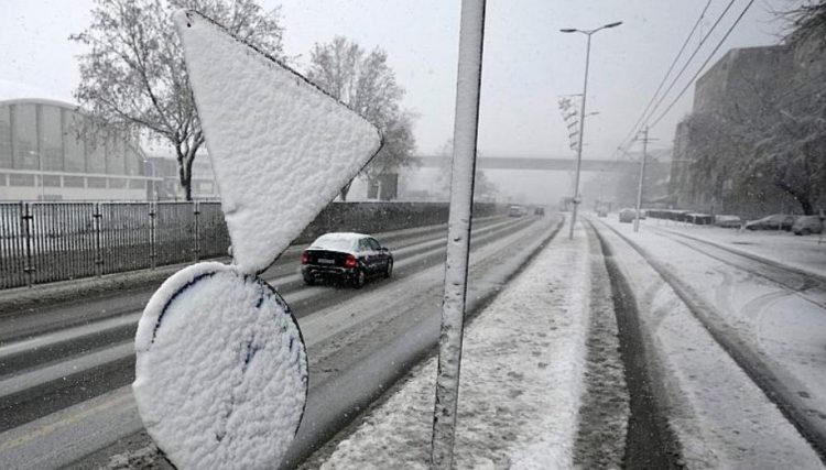 Heavy snowfall is causing problems in Serbia and most of the Balkans