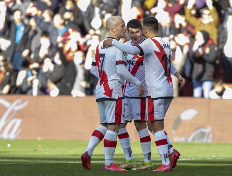 Covid-19 invades Spain, 17 cases in Balliu’s team, the postponement of the derby is required