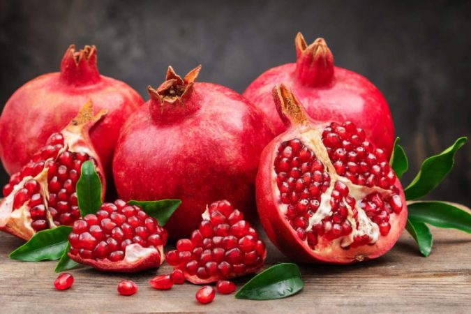Provides fast recovery! One pomegranate a day against kidney infections