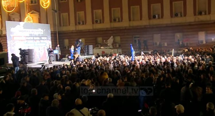 Snipers in buildings / “Crazy” Serbian media for Vucic’s visit: Wildness in Tirana