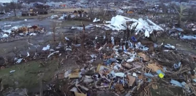 Nothing standing in the way of tornadoes, the church collapses in seconds