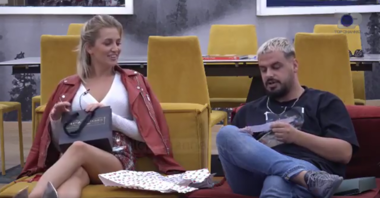 Dj DAGZ reads the letter written by the resident who gave him the gift