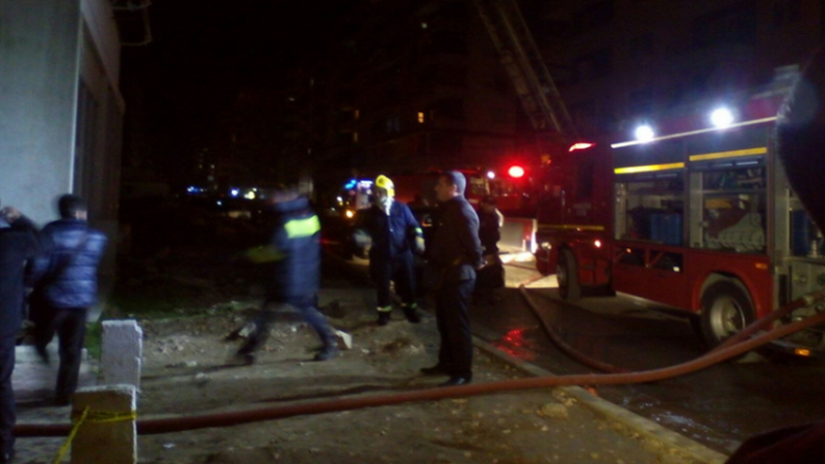 Tirana / A fire breaks out on the 8th floor of a building, no one was injured