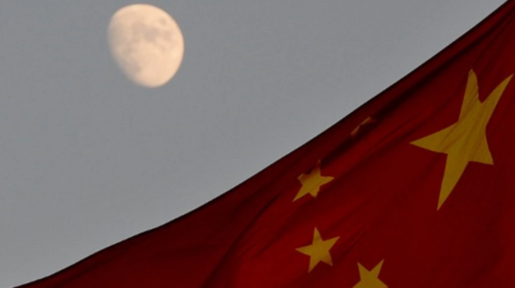 China cuts interest rates after slowing economic growth