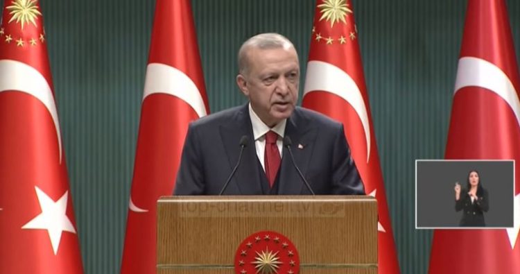 Erdogan is coming to Tirana today / From the inauguration of the new neighborhood in Laç to the speech in the Assembly. Here are the agendas and the roads that are blocked
