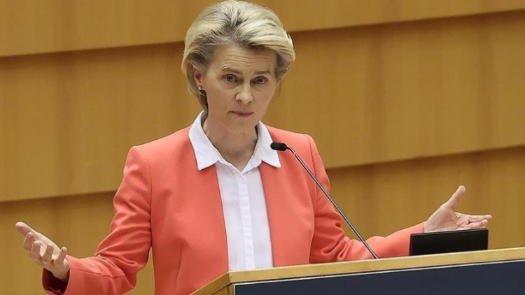 Von der Leyen warns Russia of “massive sanctions” if Ukraine is attacked