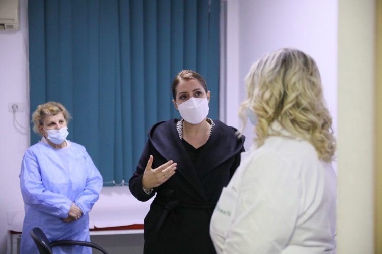 Manastirliu appeal from the 24-hour health center Lapraka: Go to the health centers, decrease by 30% the flow in the Pediatrics of QSUT