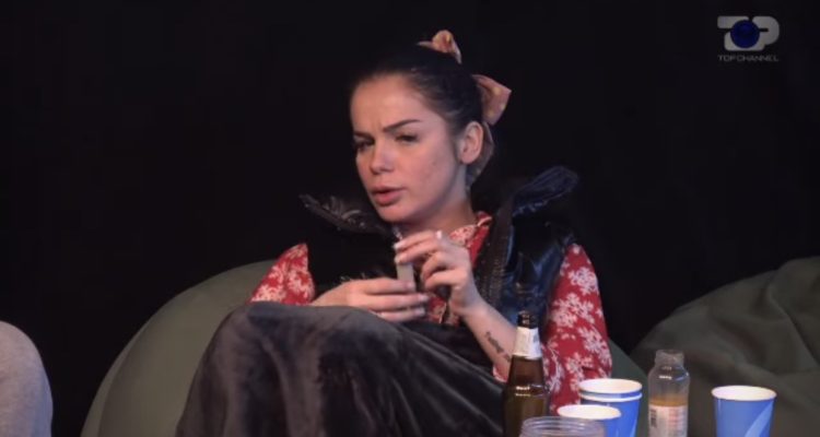 “I endured throwing pegs” / Xheisara talks about Angel