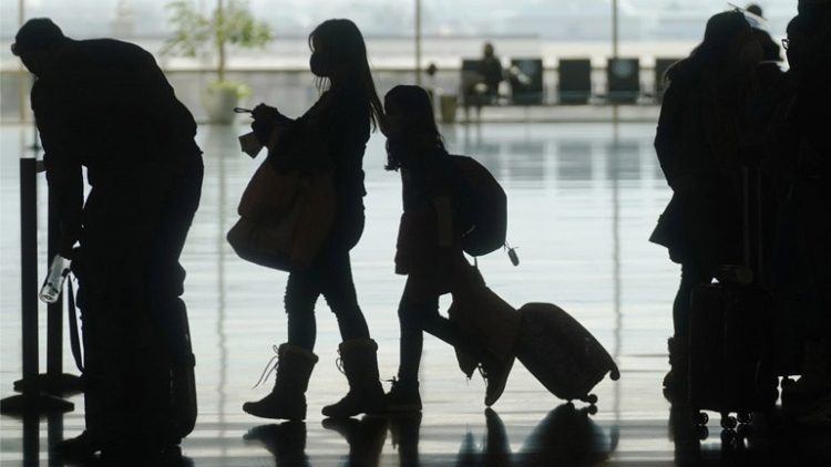 France sets / 10 day quarantine for travelers coming from the US