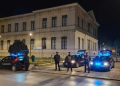 He mistreated and threatened his mother to give him money, the young Albanian is arrested in Italy