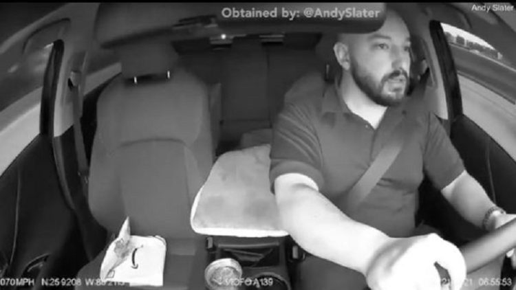 VIDEO / The dispute degrades into the use of weapons, the moment when the driver shoots the moving car with a pistol