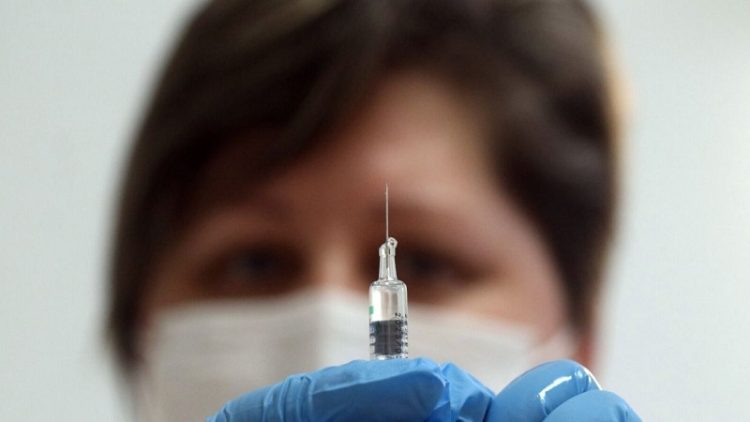 Israel offers the fourth dose of the vaccine to the elderly and healthcare staff