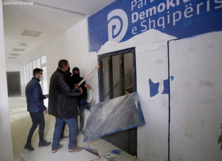 From Kosovo to support Berisha, who are the protesters who were detained last night (Names)