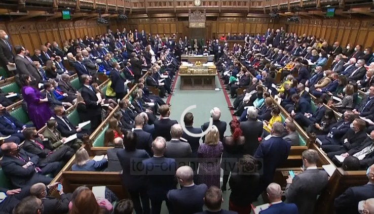 Spies in British Parliament / British Secret Service warns government of Chinese agent